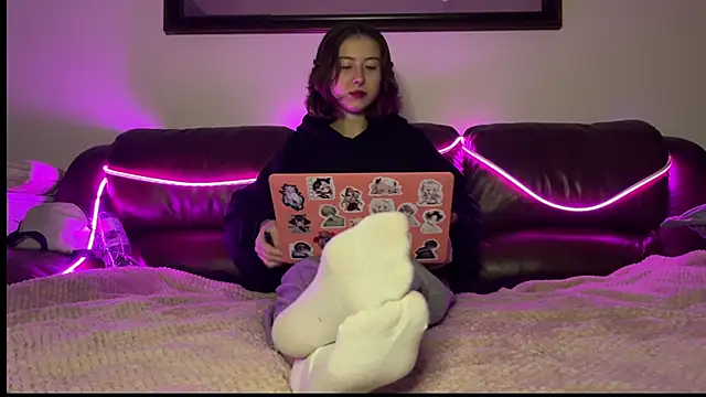 misswishh  online show from February 15, 2025, 10:21 pm