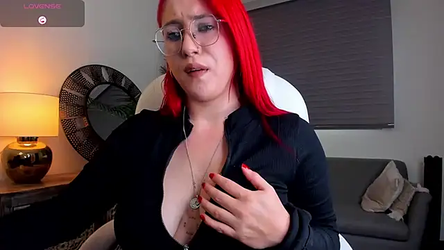 miss julietaa online show from March 18, 2025, 2:50 pm