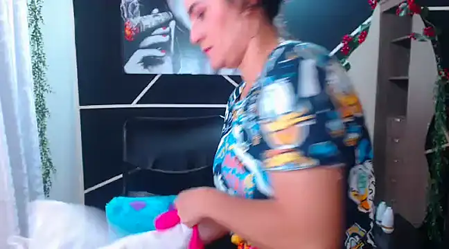 LUCY LI online show from March 10, 2025, 9:40 pm