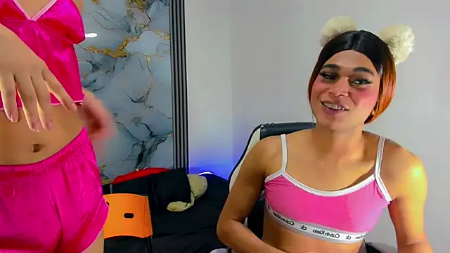 Hellen moons   online show from March 14, 2025, 9:35 am