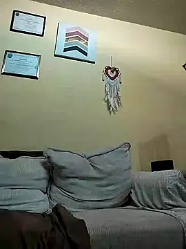 bombondenisse online show from January 15, 2025, 4:15 am