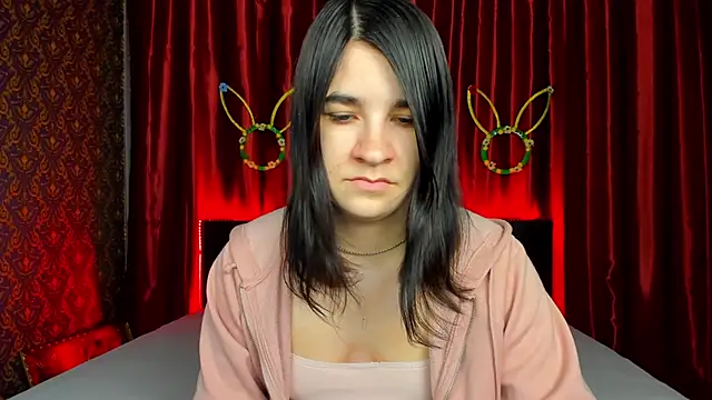  Polly Love  online show from April 11, 2026, 5:48 am