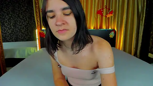  Polly Love  online show from October 29, 2025, 7:07 am