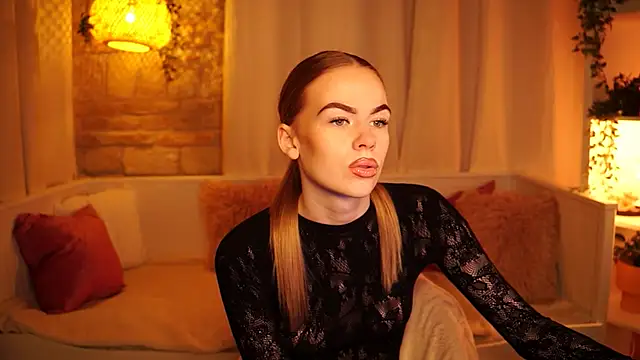 sn0w barbie online show from February 24, 2025, 12:16 pm