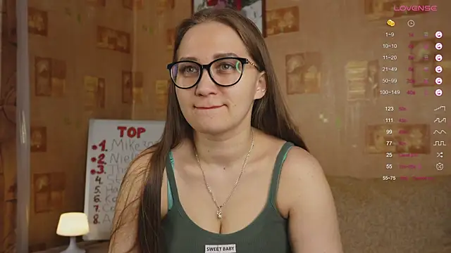 Miatiny online show from January 31, 2025, 2:39 pm