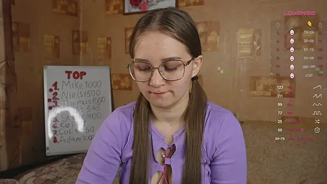 Miatiny online show from February 22, 2025, 4:19 pm