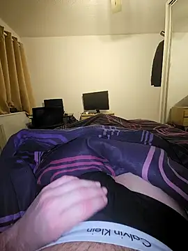 AshWinter online show from March 18, 2025, 10:04 pm