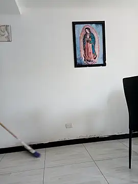 Snapshot of KimPielCanela chatting on October 27, 2025, 5:14 pm KimPielCanela online show from October 27, 2025, 5:14 pm