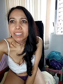 Snapshot of KimPielCanela chatting on March 18, 2025, 11:55 am KimPielCanela online show from March 18, 2025, 11:55 am