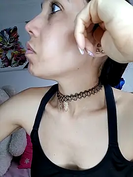 Snapshot of KimPielCanela chatting on March 20, 2025, 11:49 am KimPielCanela online show from March 20, 2025, 11:49 am