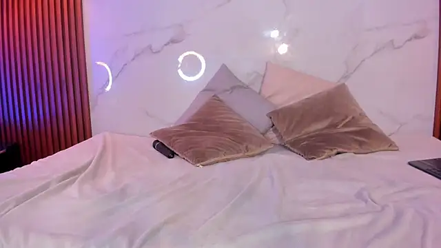 Alejandra Vives online show from March 6, 2025, 11:53 pm