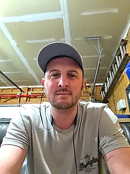 Snapshot of MrMechanic38 chatting on March 15, 2026, 6:37 pm MrMechanic38 online show from March 15, 2026, 6:37 pm