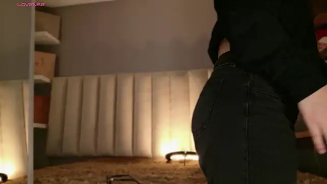 Megan mooree  online show from March 4, 2026, 1:08 pm