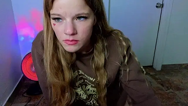 Snapshot of foxy_ana13 chatting on March 8, 2025, 9:50 am foxy ana13 online show from March 8, 2025, 9:50 am