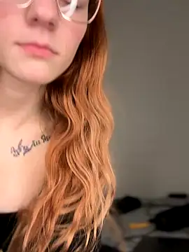 Snapshot of foxy_ana13 chatting on November 23, 2025, 4:33 am foxy ana13 online show from November 23, 2025, 4:33 am