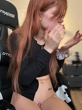 Snapshot of foxy_ana13 chatting on September 20, 2025, 6:02 pm foxy ana13 online show from September 20, 2025, 6:02 pm