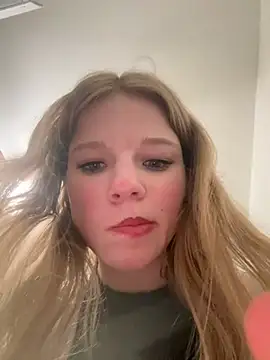 Snapshot of foxy_ana13 chatting on March 19, 2025, 6:24 am foxy ana13 online show from March 19, 2025, 6:24 am