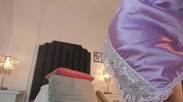 SamanthaBrown69 online show from September 27, 2025, 3:34 am