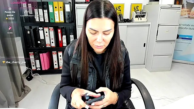 kilenyapatrice online show from October 4, 2025, 11:23 am