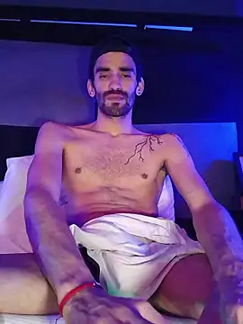 johngil0995 online show from January 8, 2026, 3:51 pm