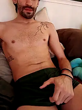 johngil0995 online show from September 9, 2025, 11:41 am