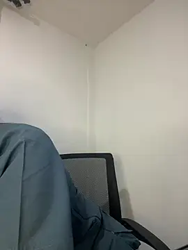 Shianrose online show from February 19, 2026, 1:57 am