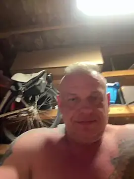 JakubW79 online show from February 25, 2025, 7:49 pm