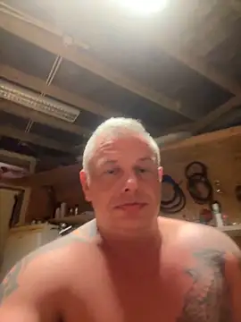 JakubW79 online show from December 18, 2024, 2:42 am