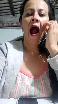 Snapshot of Roussexy_ chatting on December 28, 2024, 3:58 am Roussexy online show from December 28, 2024, 3:58 am