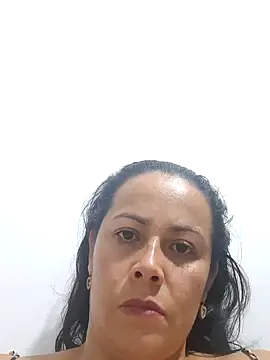 Snapshot of Roussexy_ chatting on January 28, 2025, 2:21 am Roussexy online show from January 28, 2025, 2:21 am