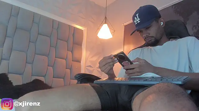 Snapshot of jiren_xboy chatting on February 10, 2025, 7:47 am jiren xboy online show from February 10, 2025, 7:47 am