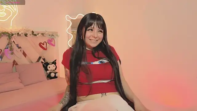 hina tay online show from December 2, 2025, 3:07 am