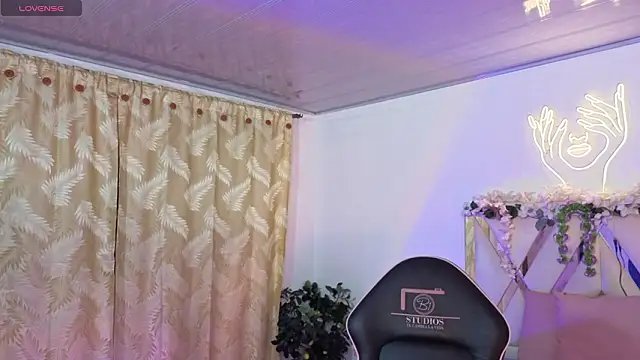 hina tay online show from February 22, 2026, 3:09 am