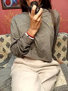 poojaji690 online show from January 9, 2026, 7:15 am