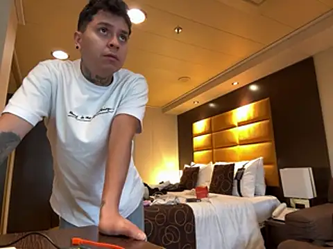 crazyrabbits online show from February 1, 2025, 12:37 pm