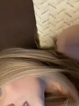 Alisa Rise online show from February 7, 2026, 1:52 pm