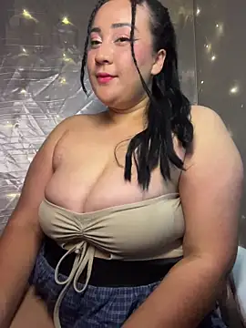 alexxaa96 online show from November 4, 2025, 4:16 am