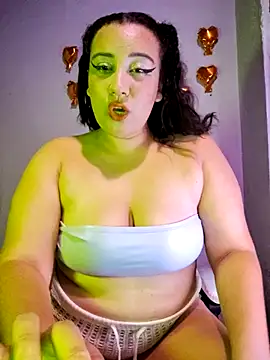 alexxaa96 online show from February 25, 2025, 2:47 am