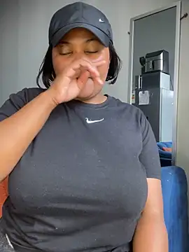 Curveysinaa online show from November 13, 2025, 12:09 pm