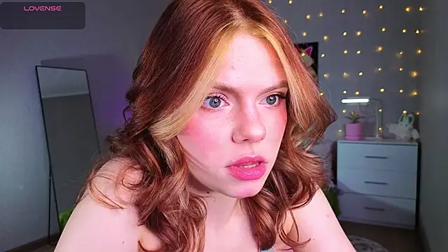 Red  Candy online show from June 6, 2026, 8:52 am