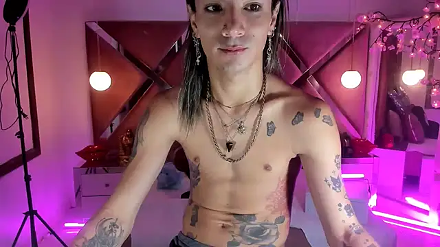 Snapshot of georgie_latin99 chatting on October 28, 2025, 12:15 pm georgie latin99 online show from October 28, 2025, 12:15 pm