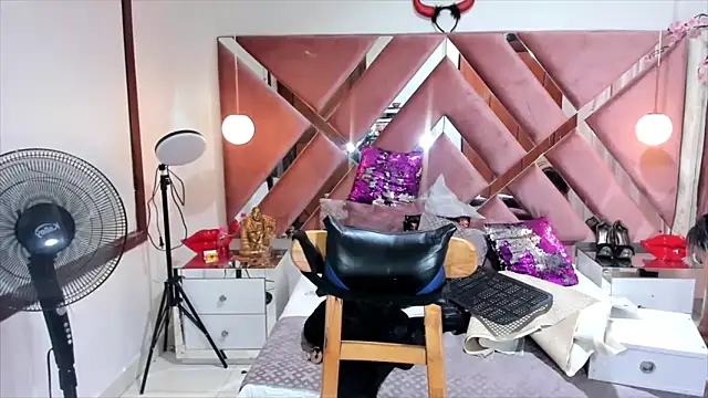 Snapshot of georgie_latin99 chatting on November 26, 2025, 12:27 pm georgie latin99 online show from November 26, 2025, 12:27 pm