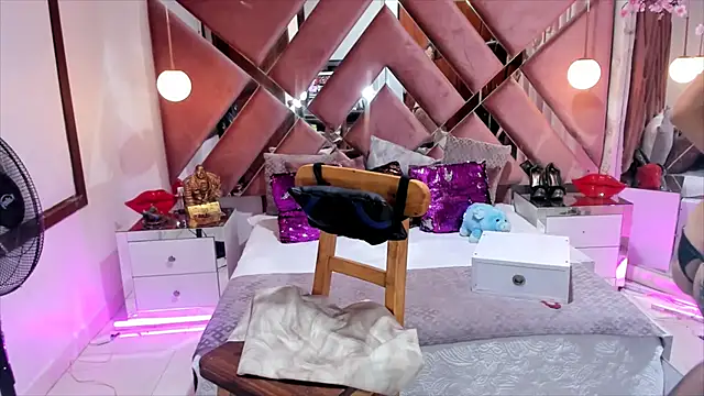 Snapshot of georgie_latin99 chatting on November 20, 2025, 3:23 pm georgie latin99 online show from November 20, 2025, 3:23 pm