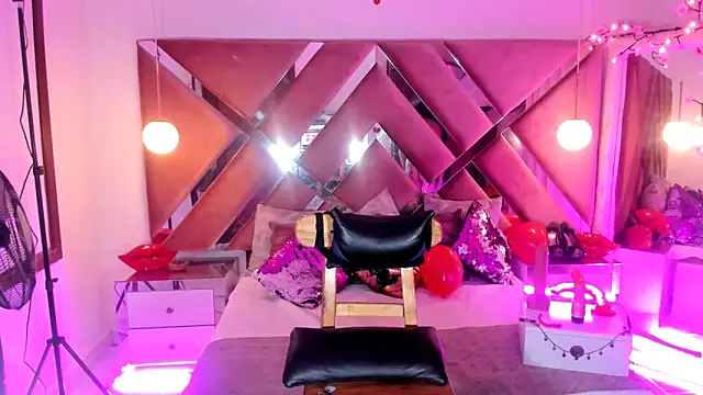 Snapshot of georgie_latin99 chatting on September 21, 2025, 11:48 am georgie latin99 online show from September 21, 2025, 11:48 am