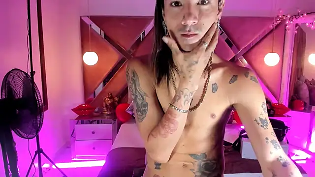 Snapshot of georgie_latin99 chatting on September 30, 2025, 2:23 pm georgie latin99 online show from September 30, 2025, 2:23 pm