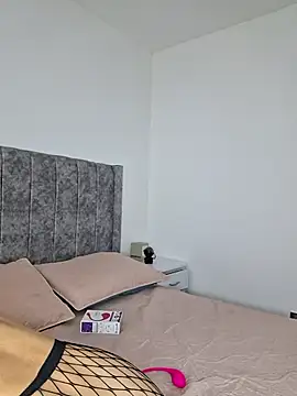 Sara P10 online show from March 13, 2025, 2:49 am