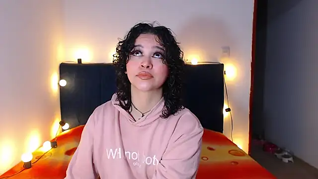 Bitsy Messy online show from July 16, 2026, 10:51 pm