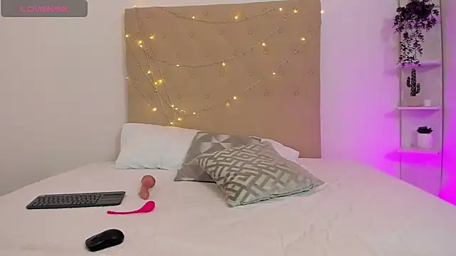 Angelaa ramirez online show from March 11, 2025, 6:41 pm