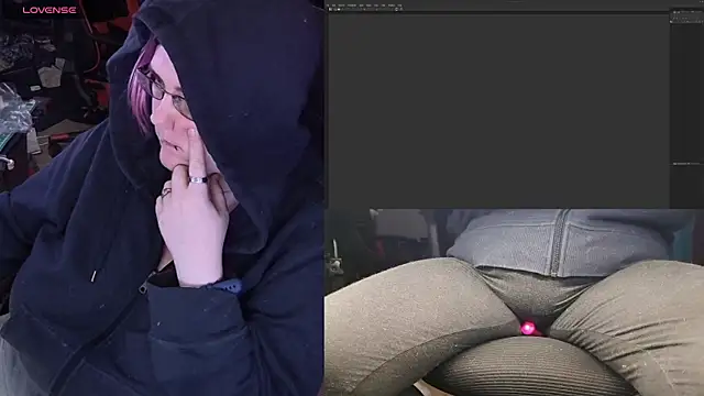 LadyLunakiri online show from January 16, 2025, 8:43 am