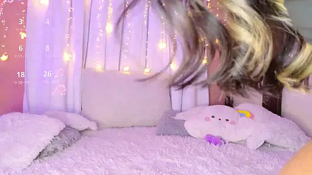 Zafiiro Blue online show from December 5, 2024, 1:31 am